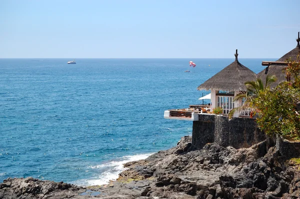 Restauracja na świeżym powietrzu z widokiem na ocean Atlantycki, isla Teneryfa — Zdjęcie stockowe