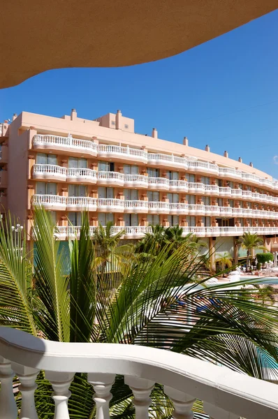 Lüks otel, adanın tenerife, İspanya balkonundan göster — Stok fotoğraf