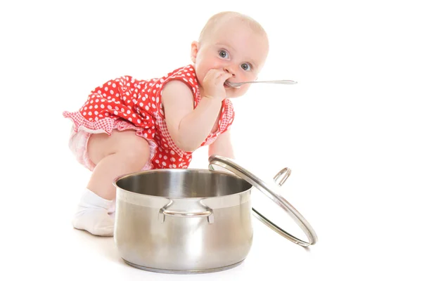 Дитина з сковородою на білому тлі . — стокове фото