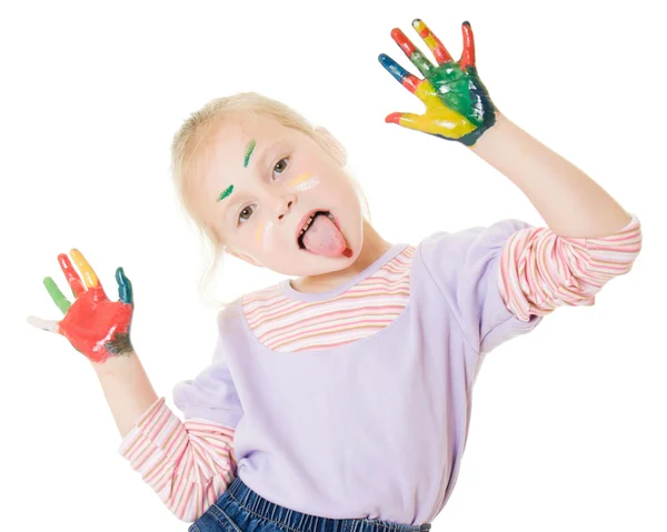 Roztomilá dívka hraje s barvami — Stock fotografie