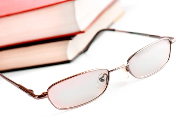 Brille und Buch — Stockfoto
