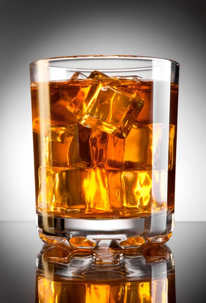 Viski ve buz — Stok fotoğraf