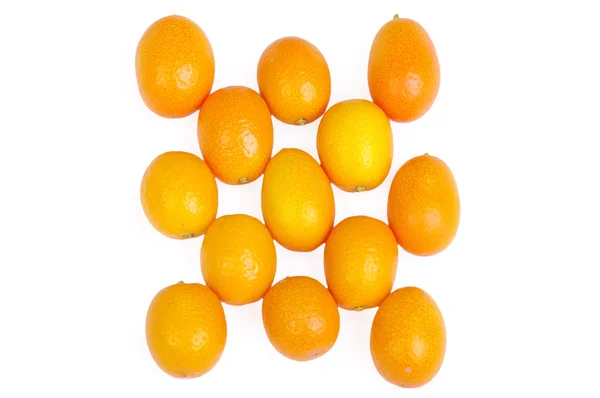 Gruppe Kumquat isoliert auf weißem Hintergrund — Stockfoto