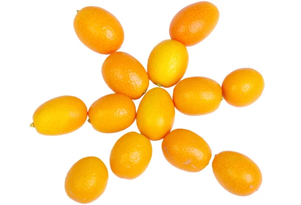 Kumquat grup diisolasi pada latar belakang putih — Stok Foto