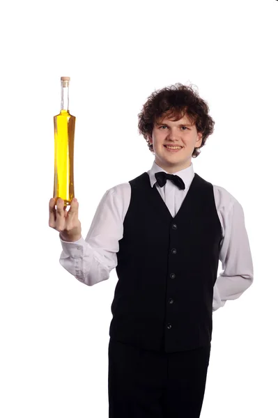 Lachende serveerster met fles olijfolie — Stockfoto
