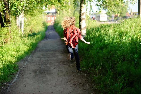 Teenager girl run away — Stock Photo, Image