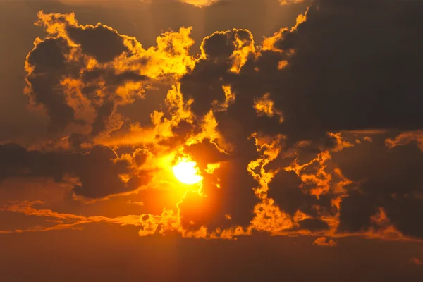 A nap a felhők — Stock Fotó