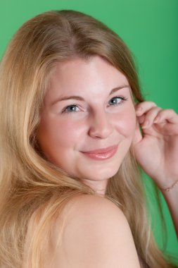 gülümseyen kız