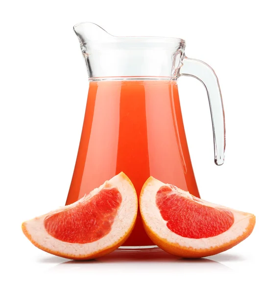 充分 jug 的葡萄柚汁和孤立的水果 — 图库照片