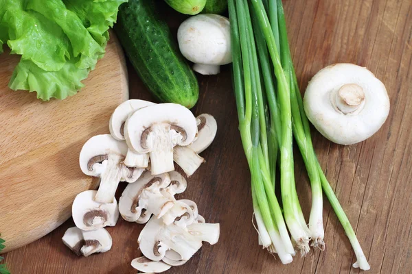Fresh vegetables and mushrooms — Stock Photo, Image
