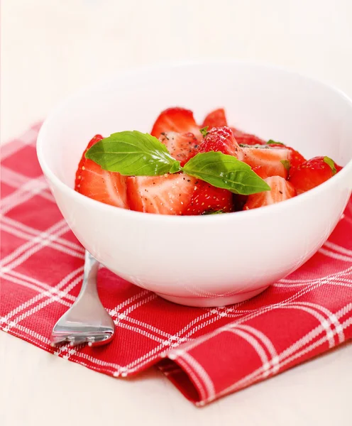 Fresh strawberry salad — Stock Photo, Image
