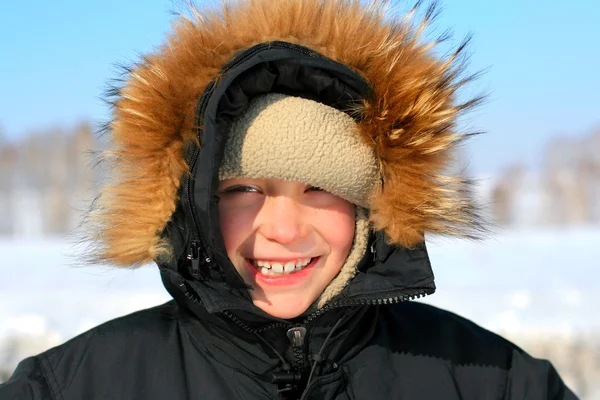 Băiat în iarnă — Fotografie, imagine de stoc