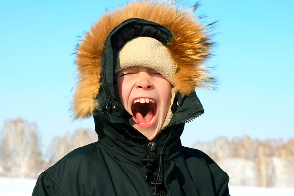 Junge im Winter — Stockfoto