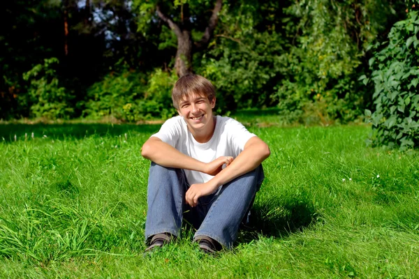 Teenager in park — Stock Photo, Image