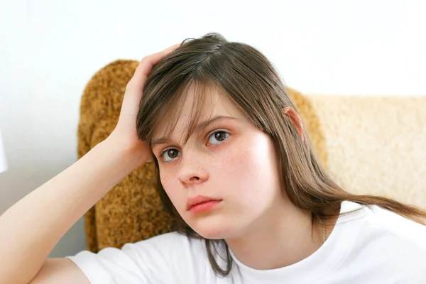 Sad teenage girl — Stock Photo, Image