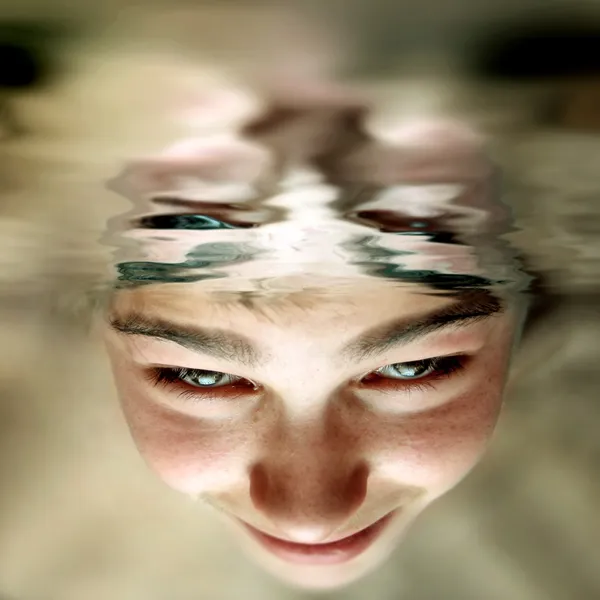 Face under water — Stock Photo, Image