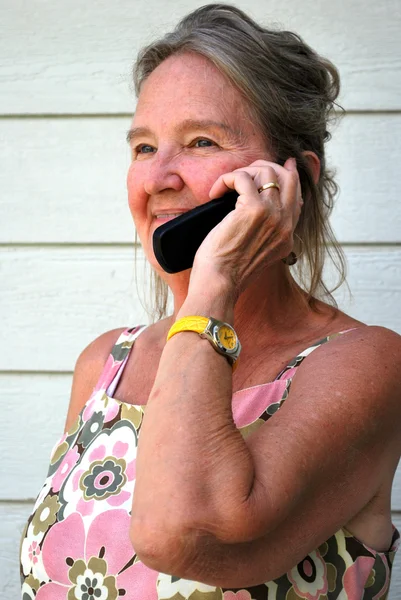 Conversación del teléfono celular . — Foto de Stock