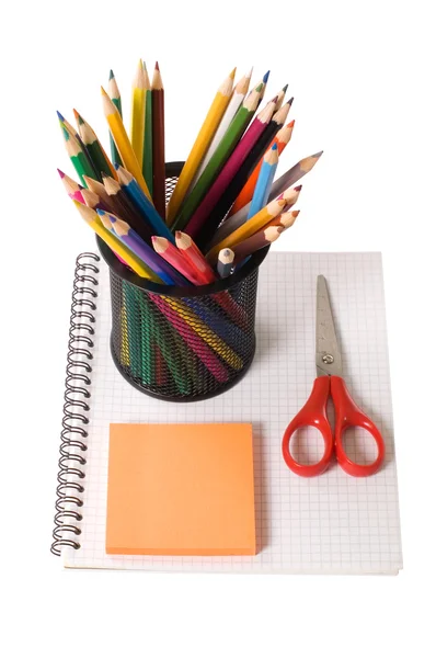 Zestaw ołówków na piśmie książki — Zdjęcie stockowe