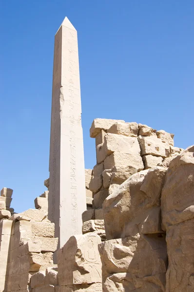 Колонны в храме Карнак, Луксор, Египет — стоковое фото