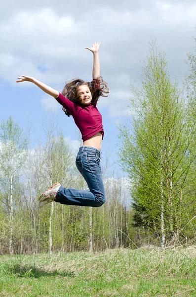 Atlama kız — Stok fotoğraf