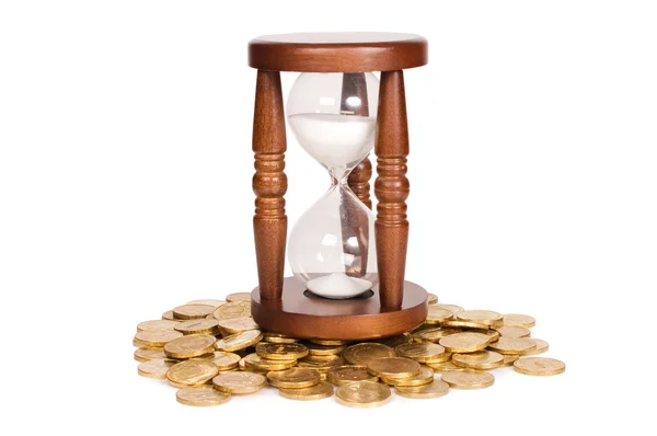 Reloj de arena y moneda aislados en blanco — Foto de Stock
