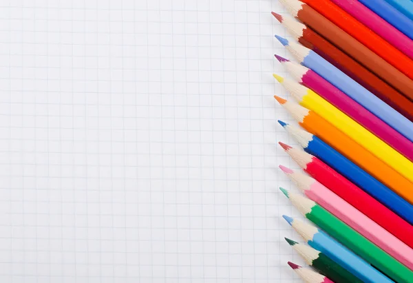 Een aantal kleur potloden — Stockfoto