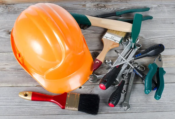 Definir ferramentas de construção em placas antigas — Fotografia de Stock