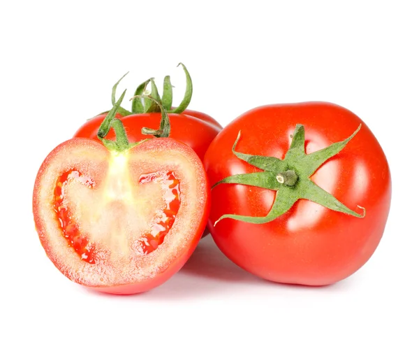 Červené rajče izolované na bílém pozadí — Stock fotografie
