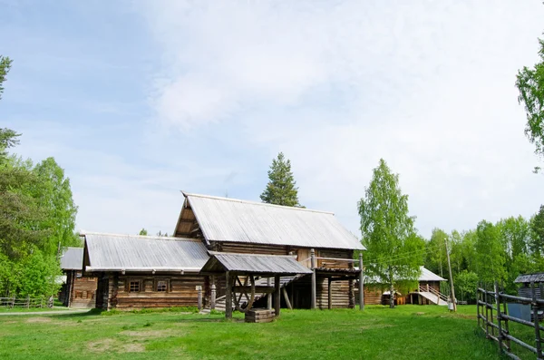 La vieja casa de madera — Foto de Stock