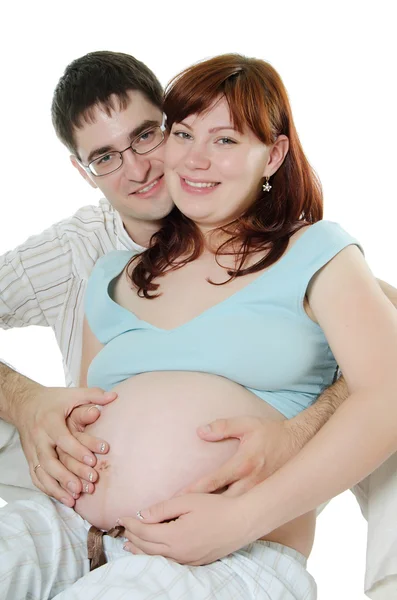 Mutlu hamile çift üzerinde beyaz izole — Stok fotoğraf