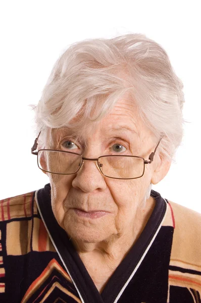 Portret van de oude vrouw geïsoleerd op wit — Stockfoto