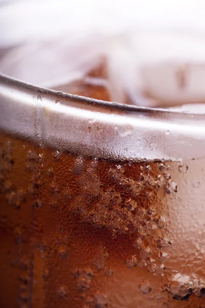 Studená cola s ledem — Stock fotografie