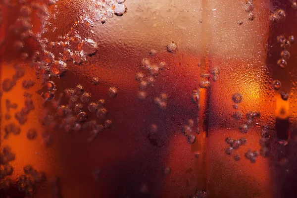 Kalte Cola mit Eis — Stockfoto