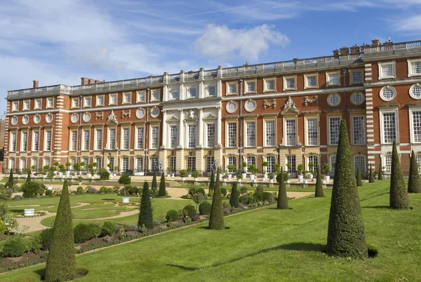 Hampton Court Palace — Stockfoto