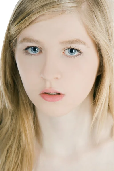Portret van mooie jonge vrouw close-up — Stockfoto