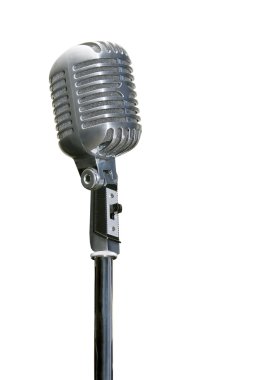 retro krom mikrofon üzerinde beyaz izole