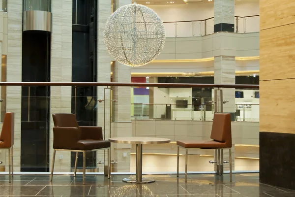 Interieur eines modernen Geschäftszentrums — Stockfoto
