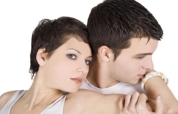 Szczęśliwy i atrakcyjny mężczyzna i kobieta para zakochanych nad białym — Zdjęcie stockowe
