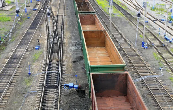 Freight train on a city cargo terminal — Stock Photo, Image