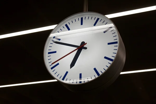 Relógio moderno — Fotografia de Stock
