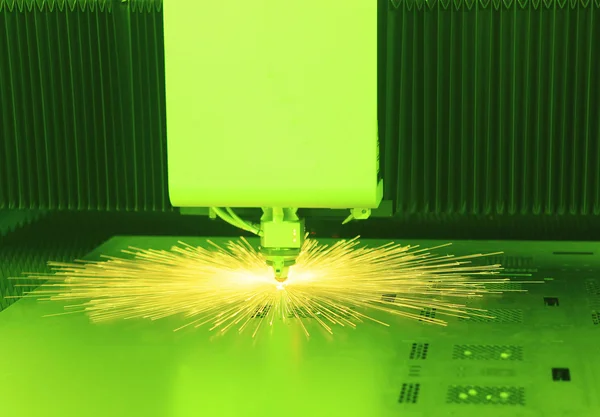 Découpeur laser industriel — Photo