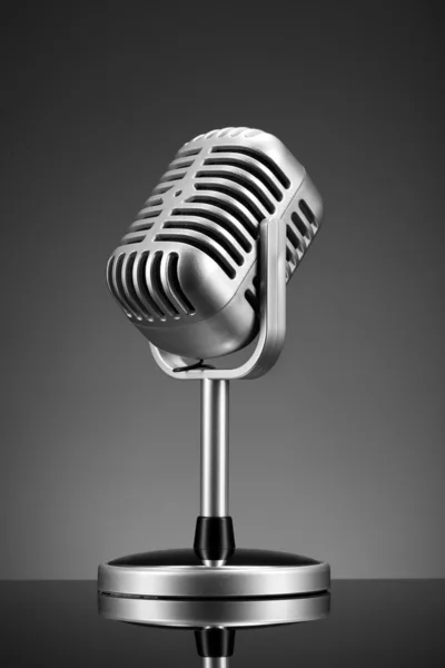 Retro mikrofon på grå — Stockfoto