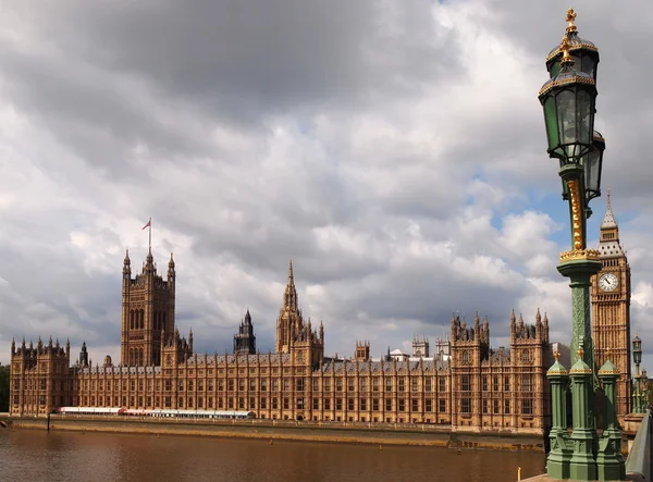 Camere del parlamento e del Big Ben — Foto Stock
