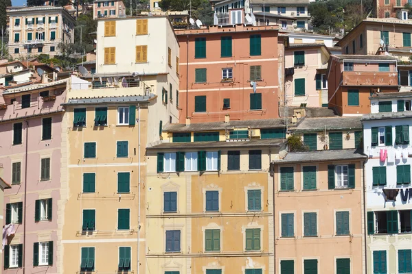 Fachadas italianas coloridas — Fotografia de Stock