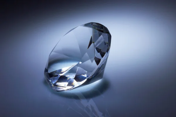 진한 파란색에 다이아몬드 보석 — 스톡 사진