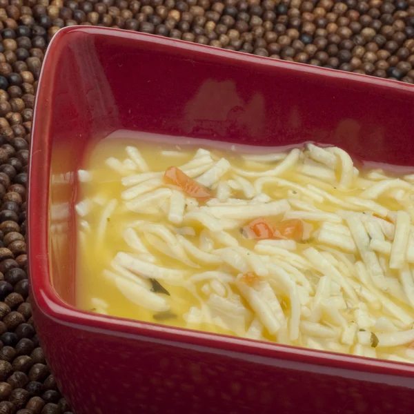 Класичний суп з курячої локшини — стокове фото