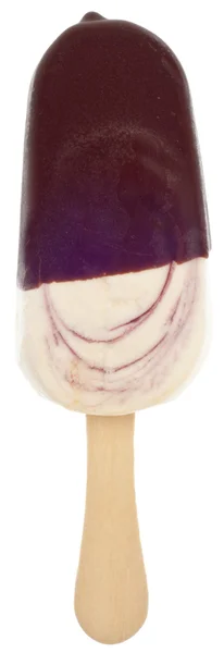 Шоколадное мороженое на палочке — стоковое фото