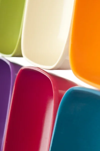 Набор цветных чаш с текстурой фона — стоковое фото