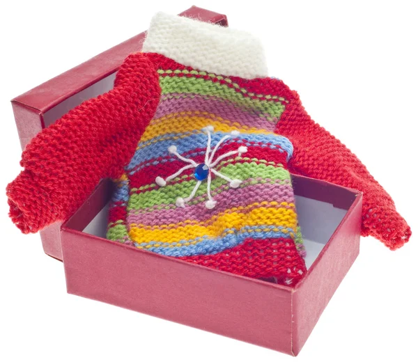 Weihnachtsgeschenk Pullover im Karton — Stockfoto