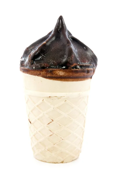 Čokoládový zmrzlinový kornout. — Stock fotografie